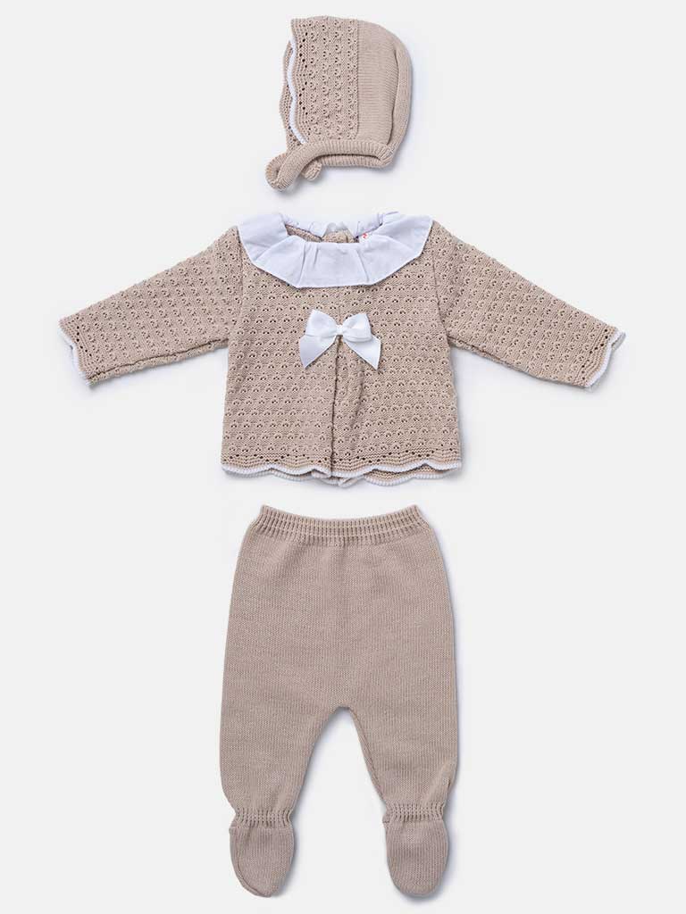 Baby Girl 3-piece Scallop Ruffle Knitted Gift Box Set - Beige