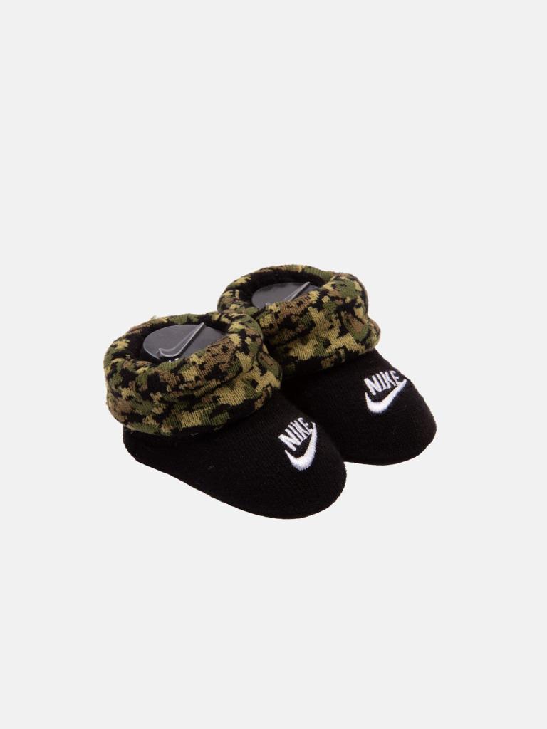 Nike Unisex Newborn 3 piece Camouflage Set with Hat, Bib and Booties - Olive Green